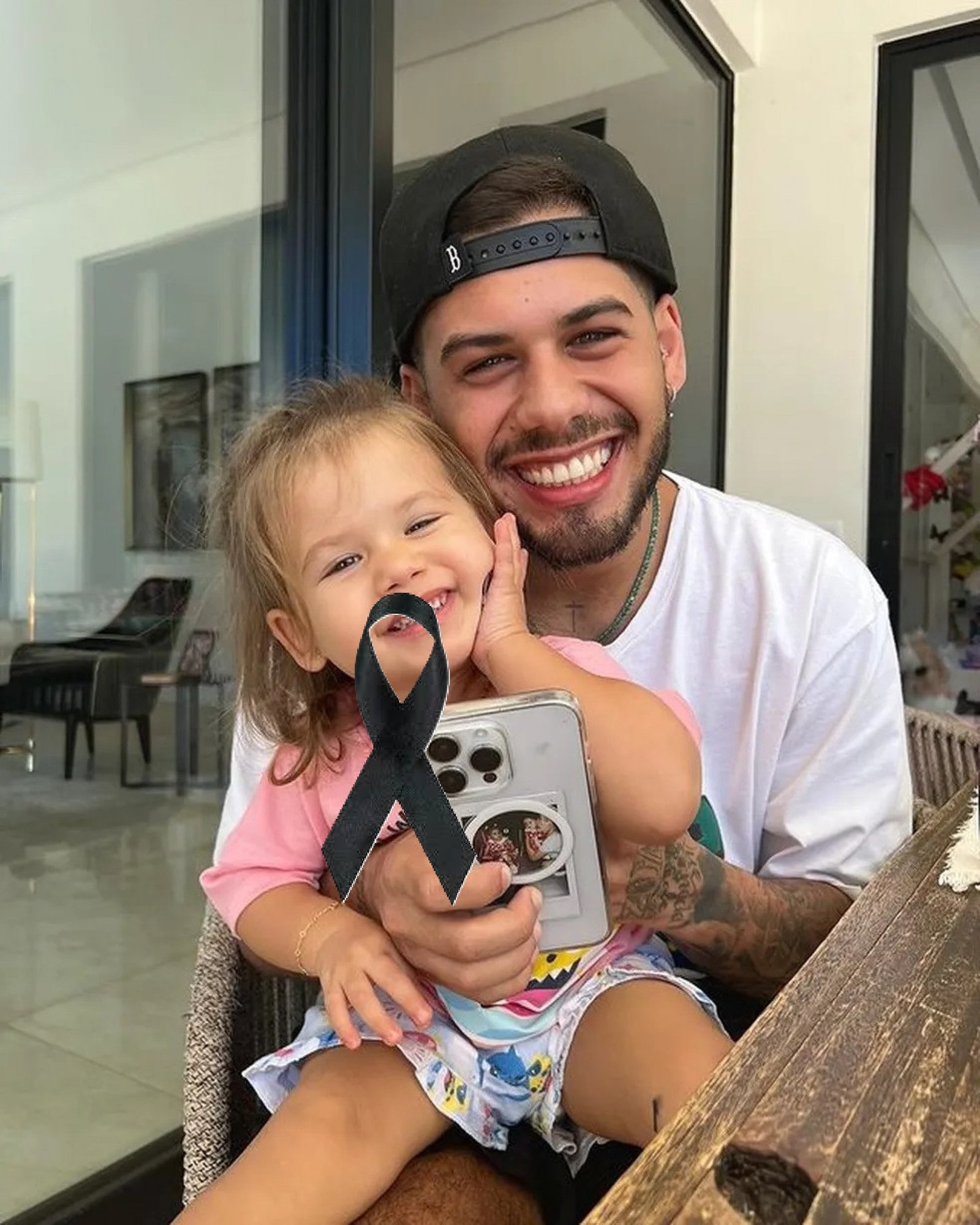 Young man put daughter inside the fir… See more