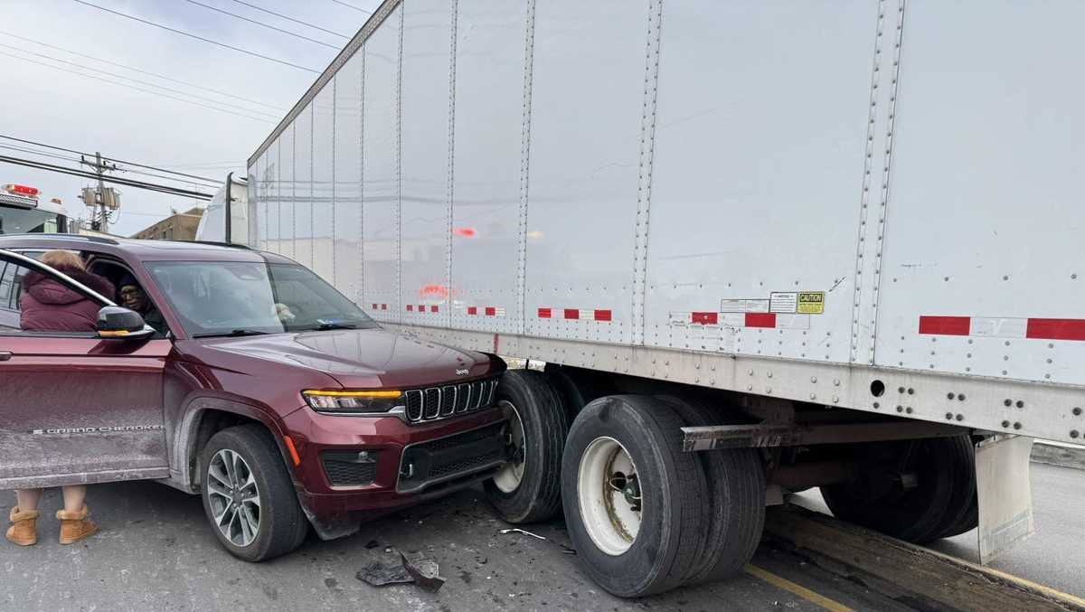SUV and tractor-trailer involved in crash in Penn Hills