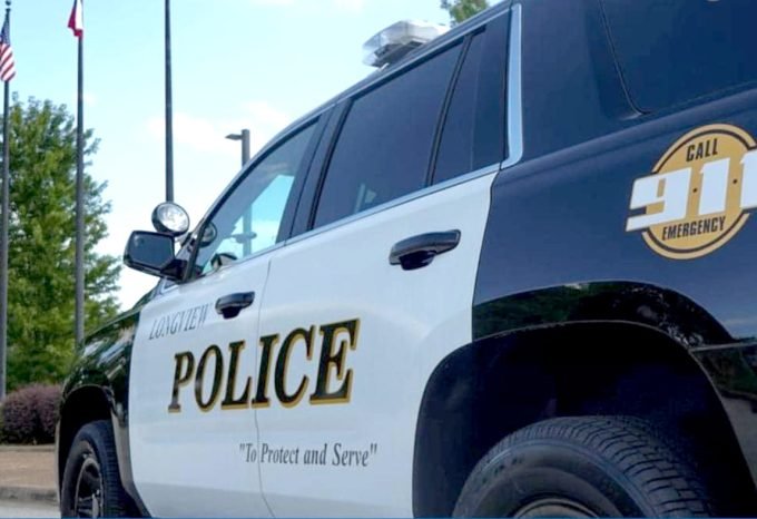 Longview police seeking suspect in vehicle shooting