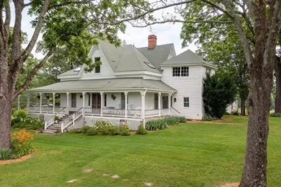 Spacious 3-Bedroom Home on 110 Acres in Big Rock, Virginia