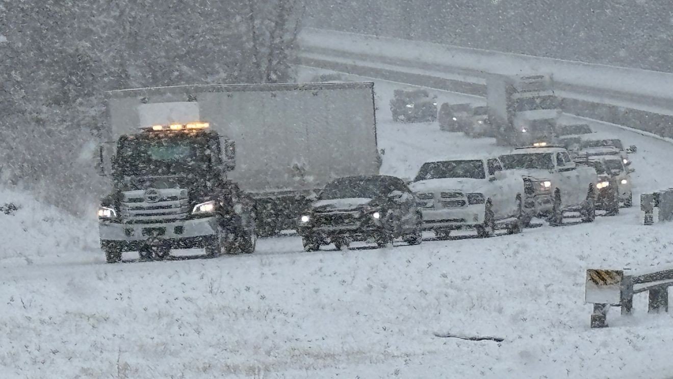 Multiple crashes cleared, reopening I-79 in Kanawha County