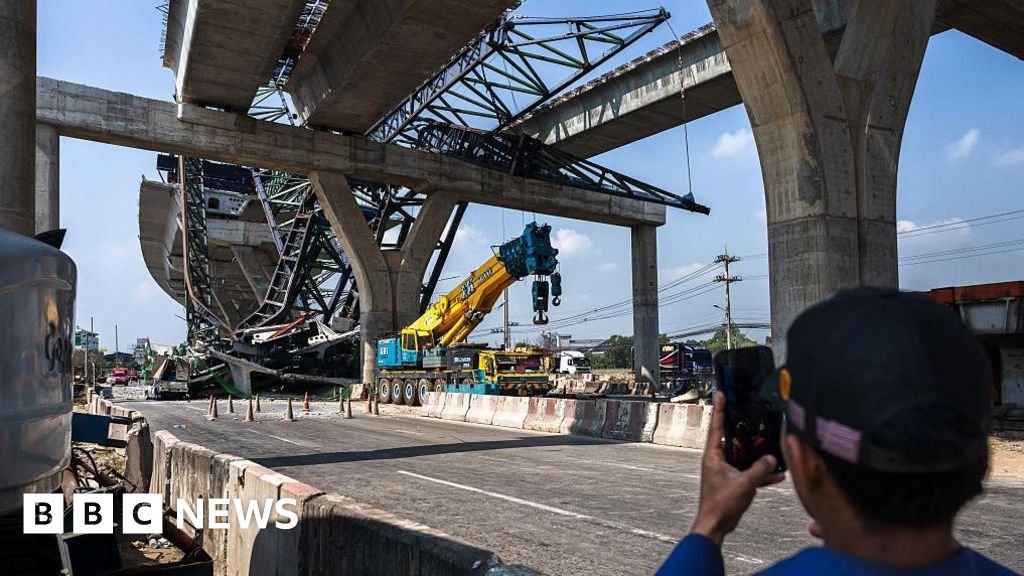Two killed in another construction crane collapse