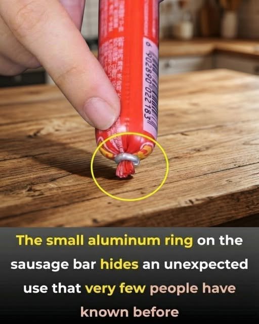The Hidden Purpose of the Small Aluminum Ring on Sausage Sticks