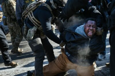 Federal agents fatally shoot man