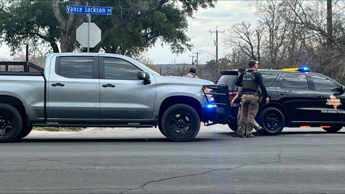 Texas DPS: Fugitive wanted on 9 felony warrants arrested after brief chase in Castle Hills