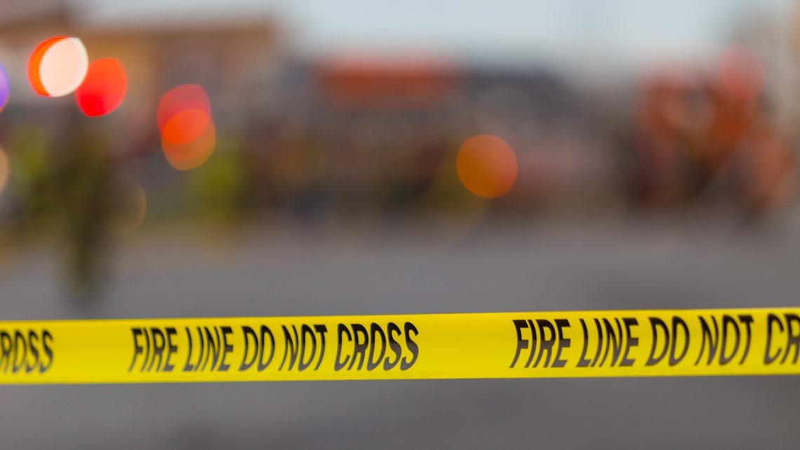 1 hospitalized in critical condition after 2-vehicle crash in south San Antonio