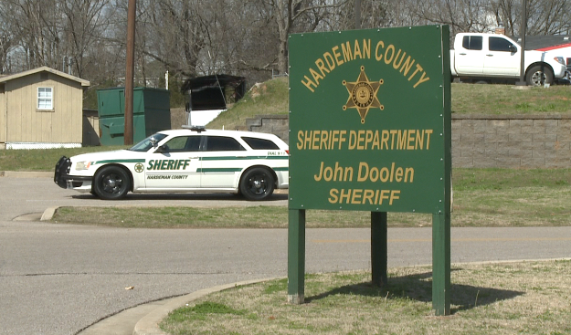 Hardemen County Sheriff's Office IDs body found in lake
